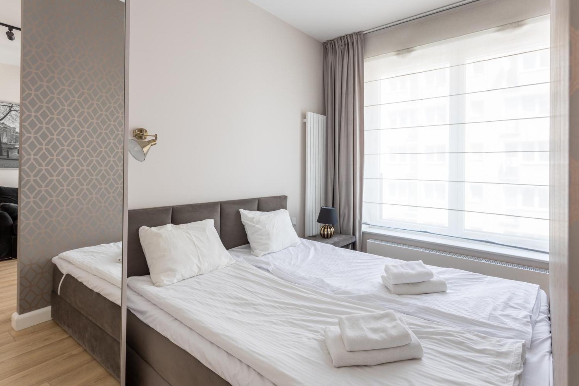 Golden Apartments Warsaw - Luxury Building With Terrace On The Roof - Sienna Str Exterior photo